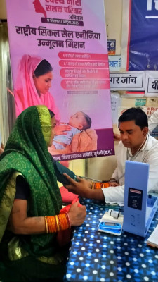 रायपुर : स्वस्थ नारी सशक्त परिवार अभियान अंतर्गत ’31 हज़ार शिविरों में 22 लाख लोगों की स्वास्थ्य जांच, महिलाओं की भागीदारी सबसे अधिक