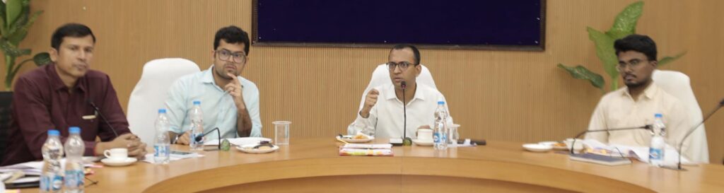 हाई और हायर सेकेंडरी स्कूल के विद्यार्थियों को दी जाएगी सिलेबस सहित ज्ञानवर्धक किताबे