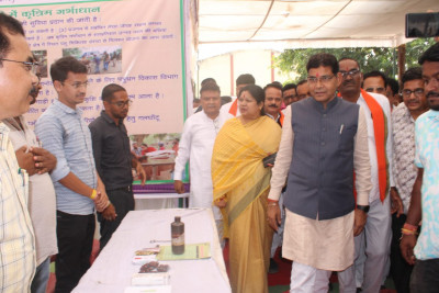 रायपुर : ‘किसान हैं विकसित भारत की रीढ़, तिलहन उत्पादन से बढ़ेगी आत्मनिर्भरता’ — मंत्री श्री टंक राम वर्मा