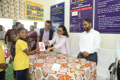 रायपुर : केन्द्र सरकार की अतिरिक्त सचिव पहुंची कांकेर : मावा मोदोल एवं श्रवण बाधितार्थ विद्यालय का किया निरीक्षण