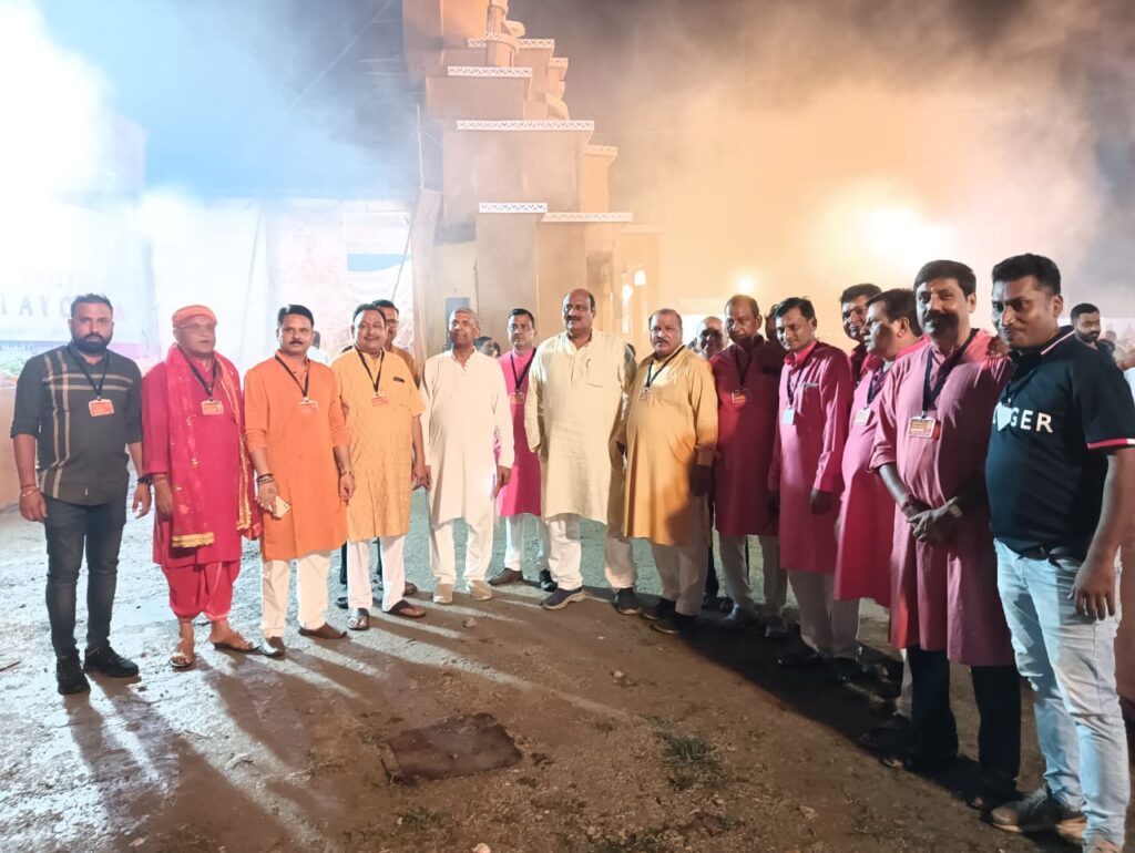 पूर्व मंत्री जयसिंह अग्रवाल विजयादशमी पर्व, रावण दहन कार्यक्रम में शा‍मिल हुए