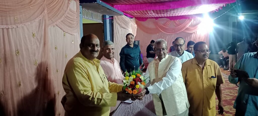 गोवर्धन पूजा एवं अन्नकूट पर्व में शामिल हुए पूर्व मंत्री जयसिंह अग्रवाल