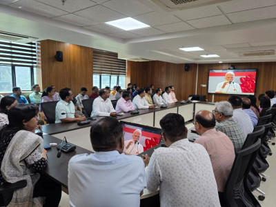 रायपुर : राष्ट्रगीत के 150 वर्ष : वंदे मातरम् के 150 वर्ष पूर्ण होने पर पूरे देश के साथ संचालनालय स्वास्थ्य में भी गूंजा राष्ट्रगीत