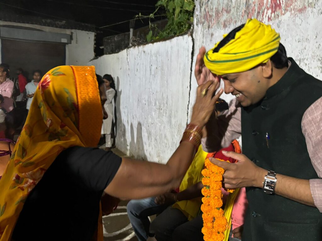 पार्षद नरेंद्र देवांगन ने गौरी-गौरा पूजन में सम्मिलित होकर प्रदेशवासियों की सुख-समृद्धि की कामना की…