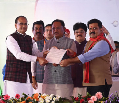 रायपुर : केंद्रीय मंत्री श्री शिवराज सिंह चौहान ने किया छत्तीसकला ब्राण्ड एवं डिजिटल फाइनेंस बुकलेट का किया विमोचन