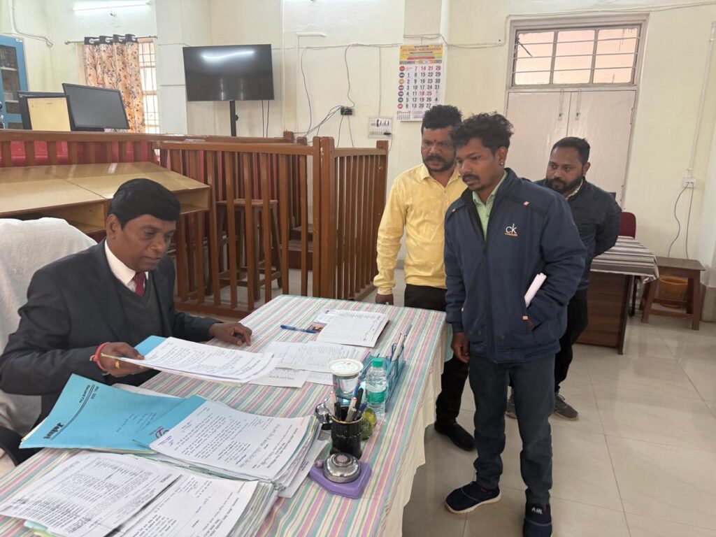 वर्ष 2025 के अंतिम हाईब्रीड नेशनल लोक अदालत में 04 लाख 24 हजार 502 प्रकरणों का हुआ निराकरण