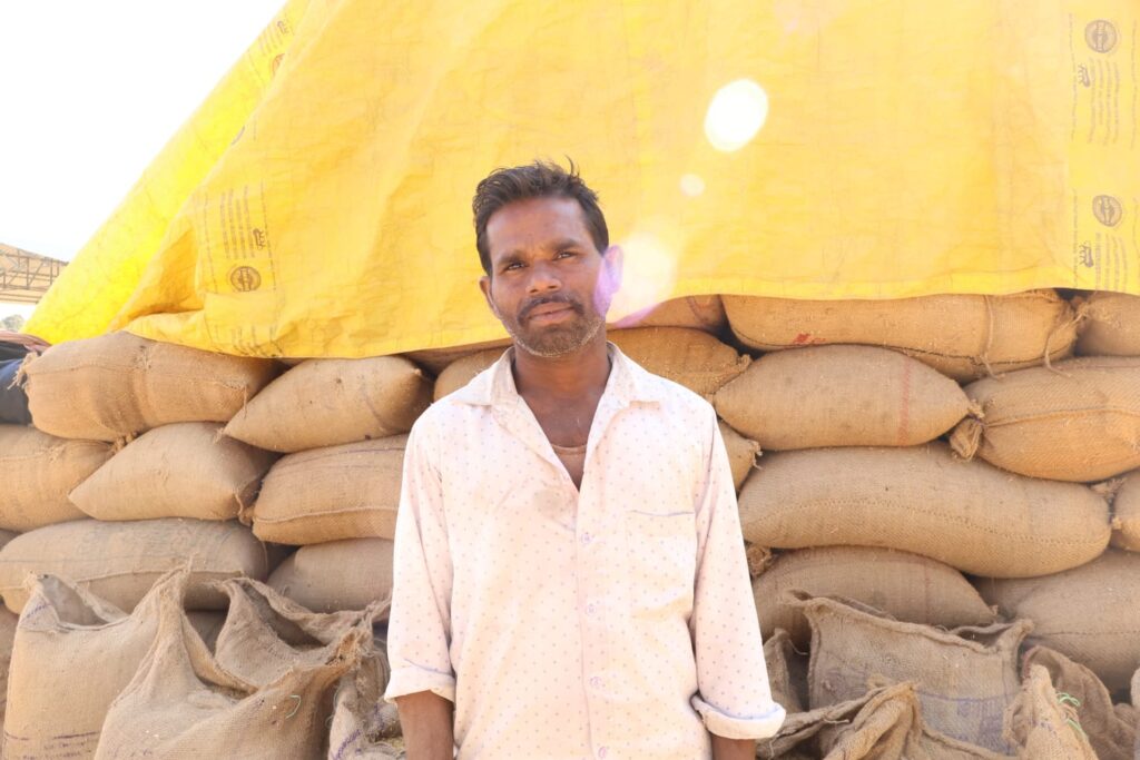 किसान-हितैषी नीतियों का प्रतिफल : साय सरकार की धान खरीदी व्यवस्था से किसानों में संतोष, खेती बनी लाभ का आधार