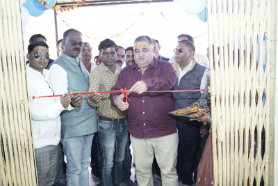 रायपुर : कैबिनेट मंत्री श्री राजेश अग्रवाल ने गुमगरा खुर्द पीएचसी के नए भवन का किया लोकार्पण, ग्रामीणों को बेहतर रात्रिकालीन सेवाओं का दिया भरोसा