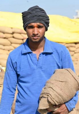 रायपुर : ऑनलाइन टोकन से किसानों की समस्याओं का हो रहा है निदान