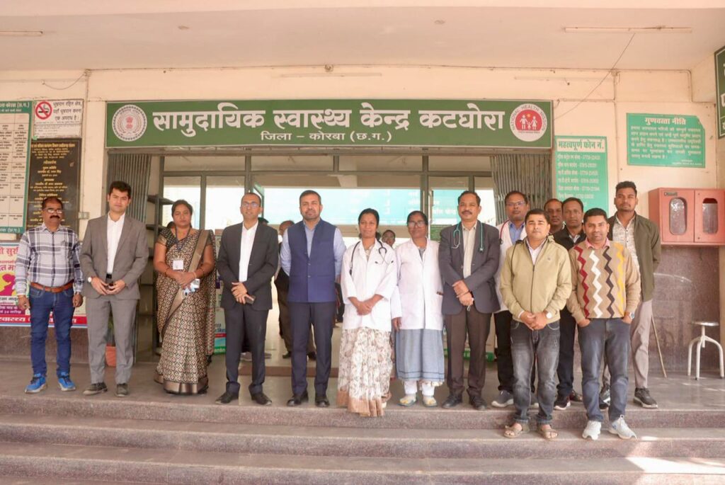 प्रभारी सचिव डॉ यादव ने कटघोरा सामुदायिक स्वास्थ्य केंद्र का किया निरीक्षण