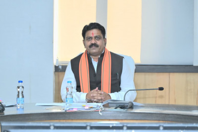 रायपुर : गृह विभाग के बजट निर्माण हेतु उपमुख्यमंत्री श्री विजय शर्मा की अध्यक्षता में बैठक का हुआ आयोजन