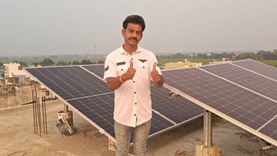 रायपुर : पीएम सूर्यघर योजना से रोशन हुआ शिक्षक राजेश साहू का घर