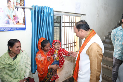 रायपुर : स्वास्थ्य मंत्री श्री श्याम बिहारी जायसवाल ने किया शहरी सामुदायिक स्वास्थ्य केंद्र का निरीक्षण, व्यवस्थाओं को सुदृढ़ करने के दिए निर्देश