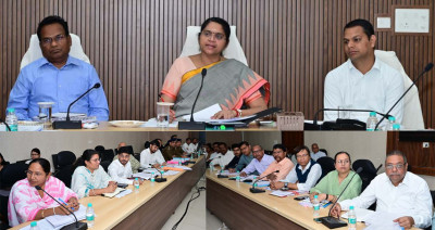 रायपुर : अंतरराज्यीय सीमाओं पर स्थित आबकारी जांच चौकियों को अन्य राज्यों की मदिरा के विरुद्ध विशेष अभियान चलाए: आबकारी आयुक्त