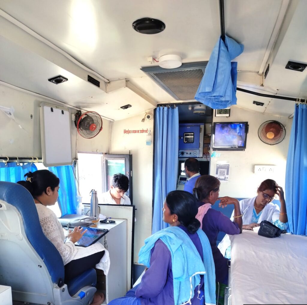 श्रमिकों, निर्धन एवं स्लम बस्तियों के रहवासियों के लिए वरदान बनी मुख्यमंत्री शहरी स्लम स्वास्थ्य योजना