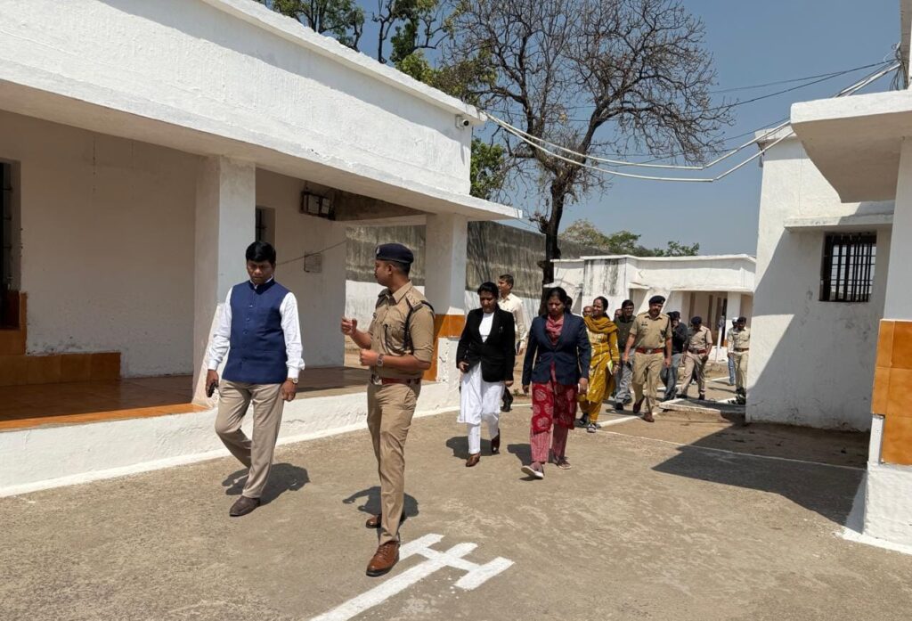 जिला जेल का निरीक्षण, बंदियों को मिल रही सुविधाओं का लिया जायजा’
