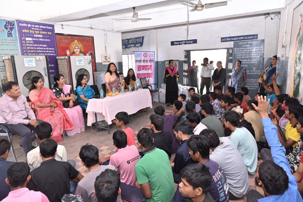 एनटीपीसी सीपत संगवारी महिला समिति द्वारा शासकीय दृष्टि एवं श्रवण बाधित विद्यालय बिलासपुर को वॉटर कूलर व डेसर्ट कूलर भेंट किया गया..