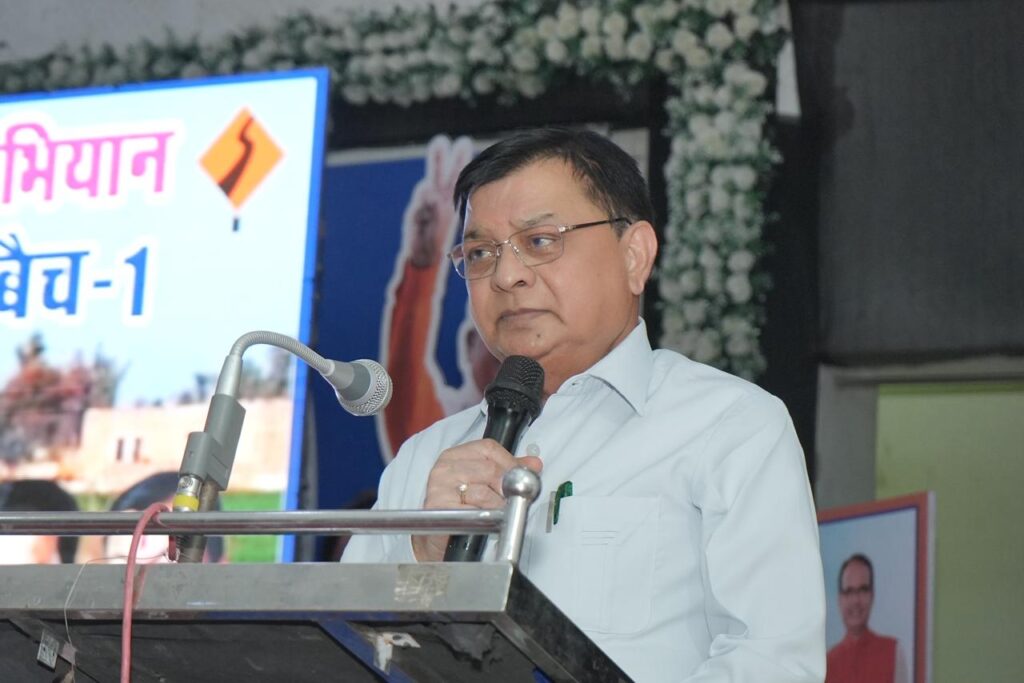 प्रधानमंत्री ग्राम सड़क योजना (फेज-04) के तहत 774 सड़कों का शिलान्यास, मुख्यमंत्री श्री साय ने दी विकास को गति’