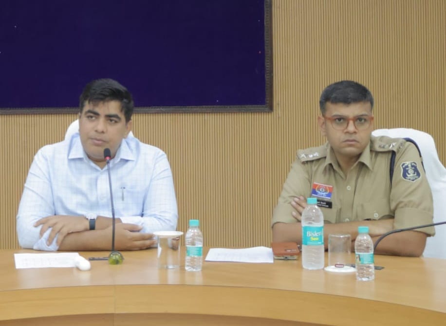 जिले में रसोई गैस की सुचारू वितरण व्यवस्था हेतु कलेक्टर एवं एसपी ने ली समीक्षा बैठक, गैस एजेंसियों को दिए सख्त निर्देश..