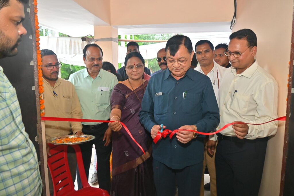 1 गुणा 5 एमवीए क्षमता वाले 33/11 केवी नवनिर्मित विद्युत उपकेंद्र का मंत्री श्री लखन लाल देवांगन ने किया लोकार्पण