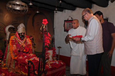 रायपुर : राज्यपाल श्री रमेन डेका सोगड़ा आश्रम पहुंचे मां काली की पूजा अर्चना कर प्रदेशवासियों की सुख समृद्धि और खुशहाली की कामना की