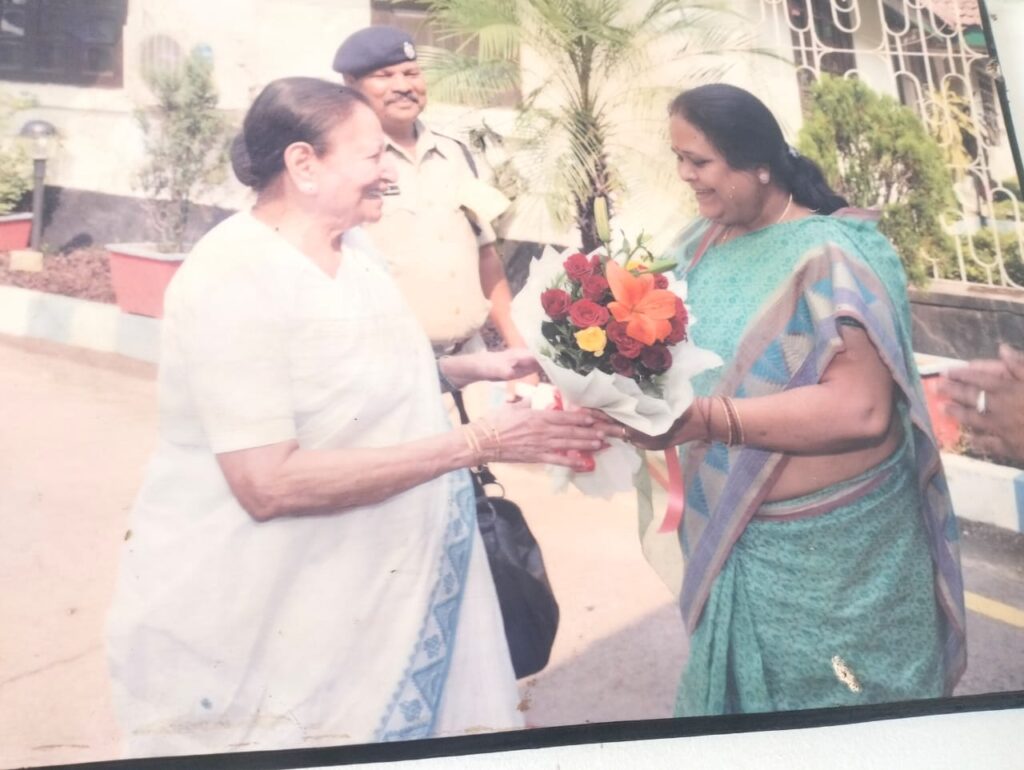 पूर्व महापौर श्रीमती रेणु जयसिंह अग्रवाल ने कांग्रेस नेत्री मोहसिना किदवई को दी श्रद्धांजलि