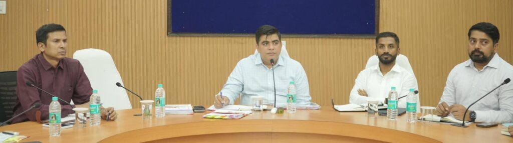 शहरी और ग्रामीण क्षेत्रों में पेयजल की उपलब्धता सुनिश्चित होः कलेक्टर