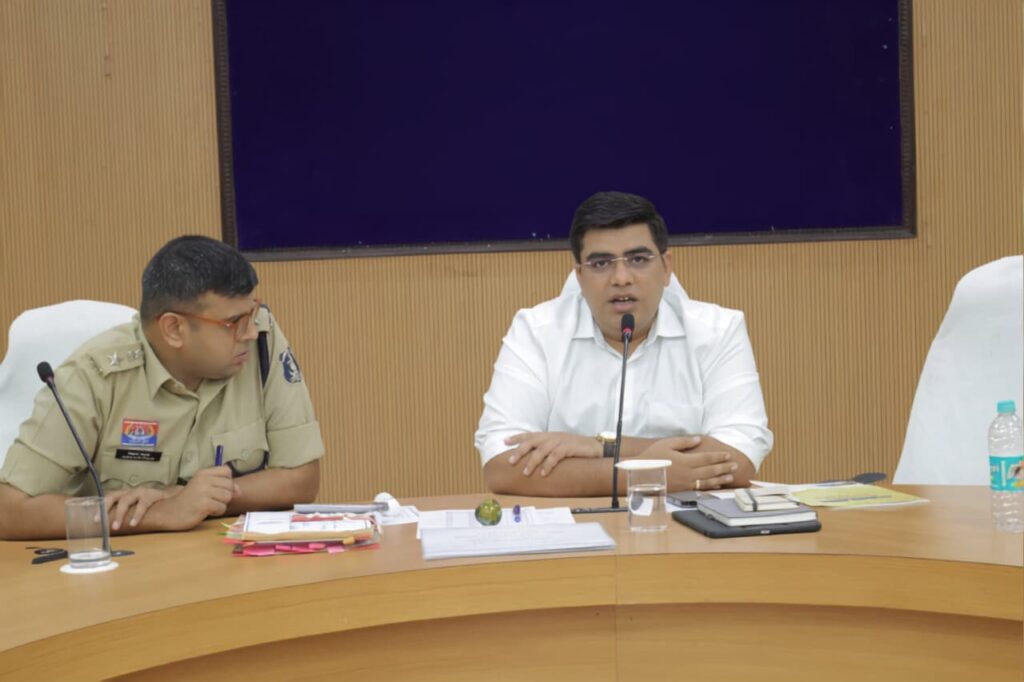 कलेक्टर व एसपी की अध्यक्षता में नीट (यूजी) 2026 पुनर्परीक्षा के सफल आयोजन हेतु केंद्राध्यक्षों की बैठक संपन्न