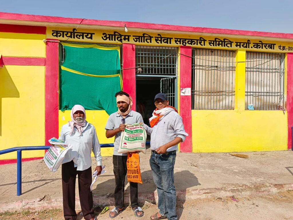 मुख्यमंत्री श्री विष्णु देव साय के सुशासन में किसानों को समय पर मिल रही कृषि आदान सामग्री’’नैनो उर्वरकों से बेहतर उत्पादन और मृदा स्वास्थ्य को मिल रहा लाभ’