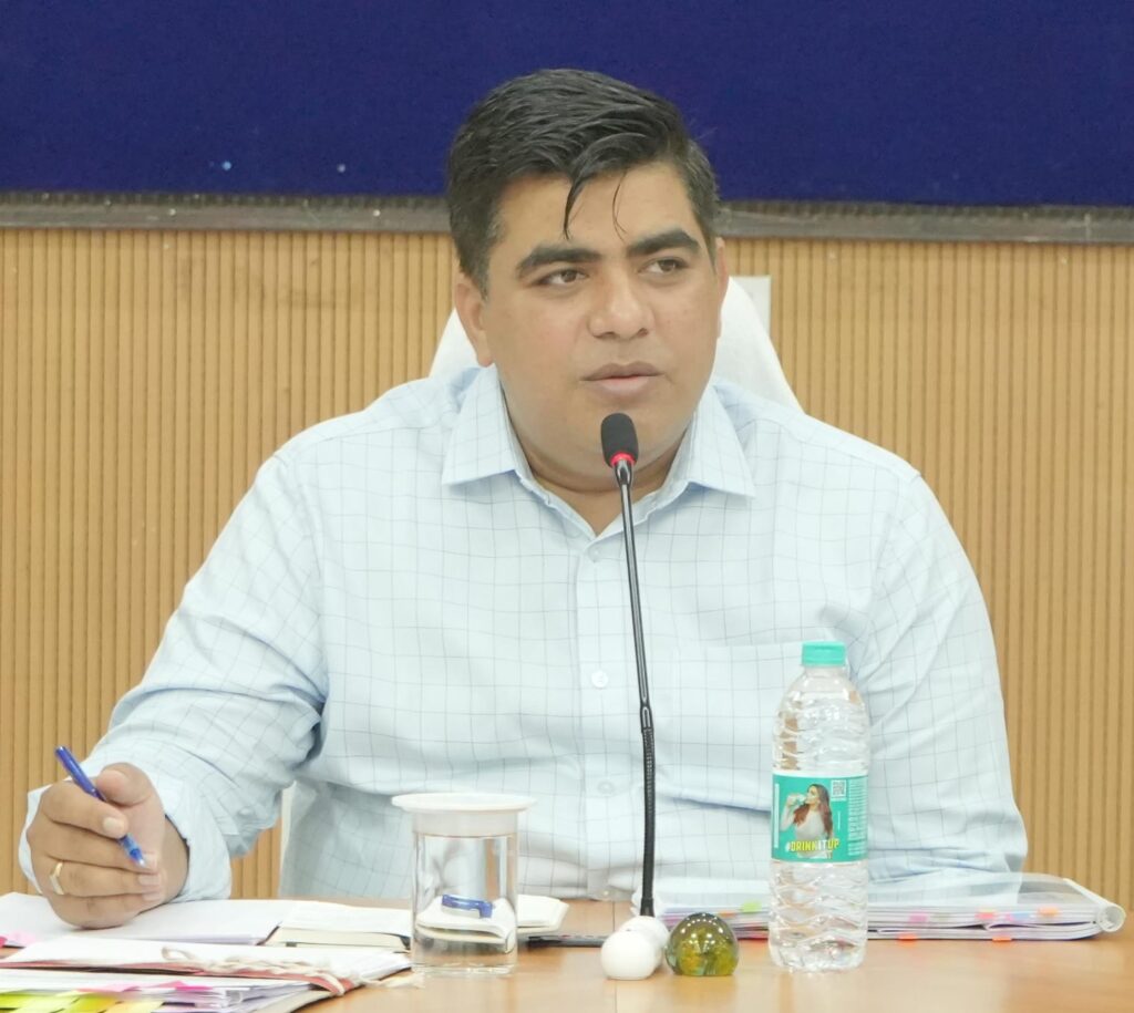 कलेक्टर श्री कुणाल दुदावत की अध्यक्षता में जिला अर्बन पब्लिक सर्विस सोसायटी की साधारण सभा की बैठक सम्पन्न
