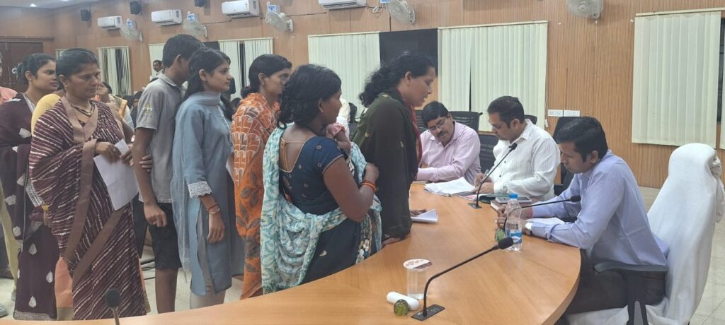 जनदर्शन में सुनी गई आमजनो की समस्याएं..जनदर्शन में 58 आवेदन हुए प्राप्त..आवेदनों के गुणवत्तापूर्ण निराकरण  के दिए निर्देश..