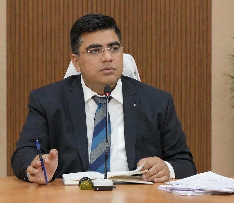 स्वामी विवेकानंद जिला खनिज न्यास शिक्षा प्रोत्साहन योजना रू खनन प्रभावित क्षेत्रों के मेधावी विद्यार्थियों के लिए उच्च शिक्षा का नया द्वार