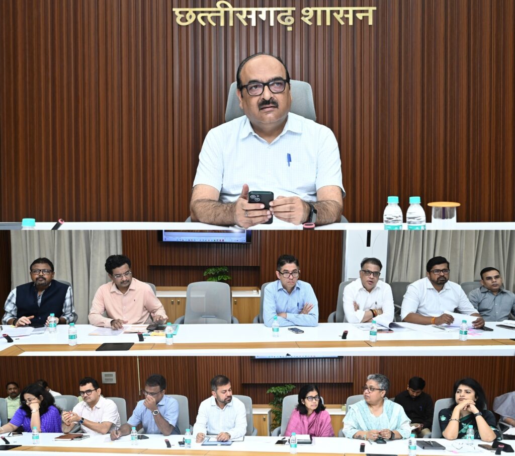 मुख्य सचिव श्री विकासशील ने सचिवों की ली उच्च स्तरीय बैठक