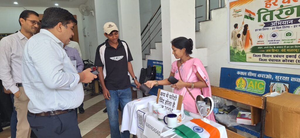 आजादी के उत्सव में आत्मनिर्भरता की झलक, ‘जय माता दी’ समूह के उत्पाद बने आकर्षण का केंद्र