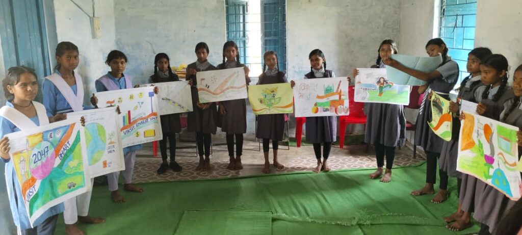 सेवा से संकल्प अभियान’ के अंतर्गत कोरबा जिले के 2034 स्कूलों में चित्रकला व भाषण प्रतियोगिताओं का सफल आयोजन…हजारों विद्यार्थियों और पालकों ने दिखाई उत्साहपूर्ण सहभागिता’