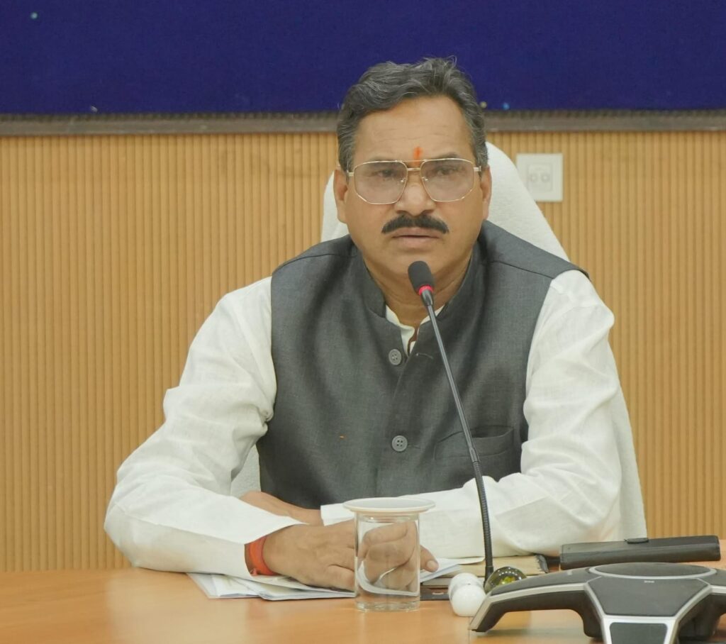 कलेक्टर के निर्देश पर खनिज विभाग का खनिज माफियाओं के खिलाफ विशेष अभियान- 21 वाहन जब्त