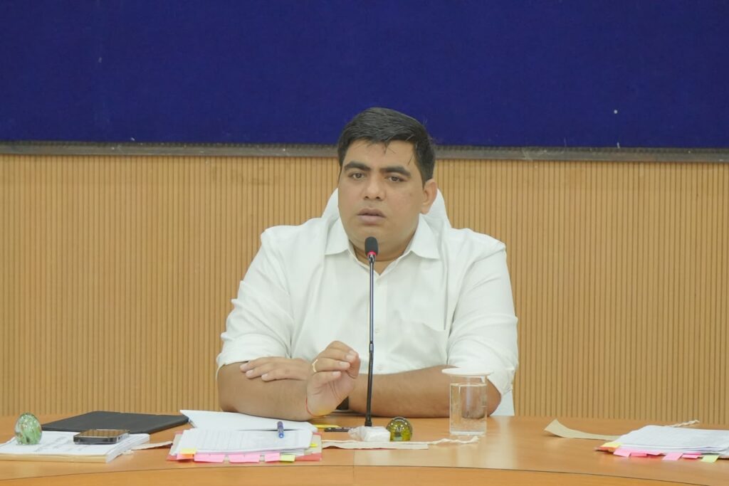 डिजिटल क्रॉप सर्वे और एग्री-स्टेक सत्यापन समय-सीमा में पूरा करें-कलेक्टर