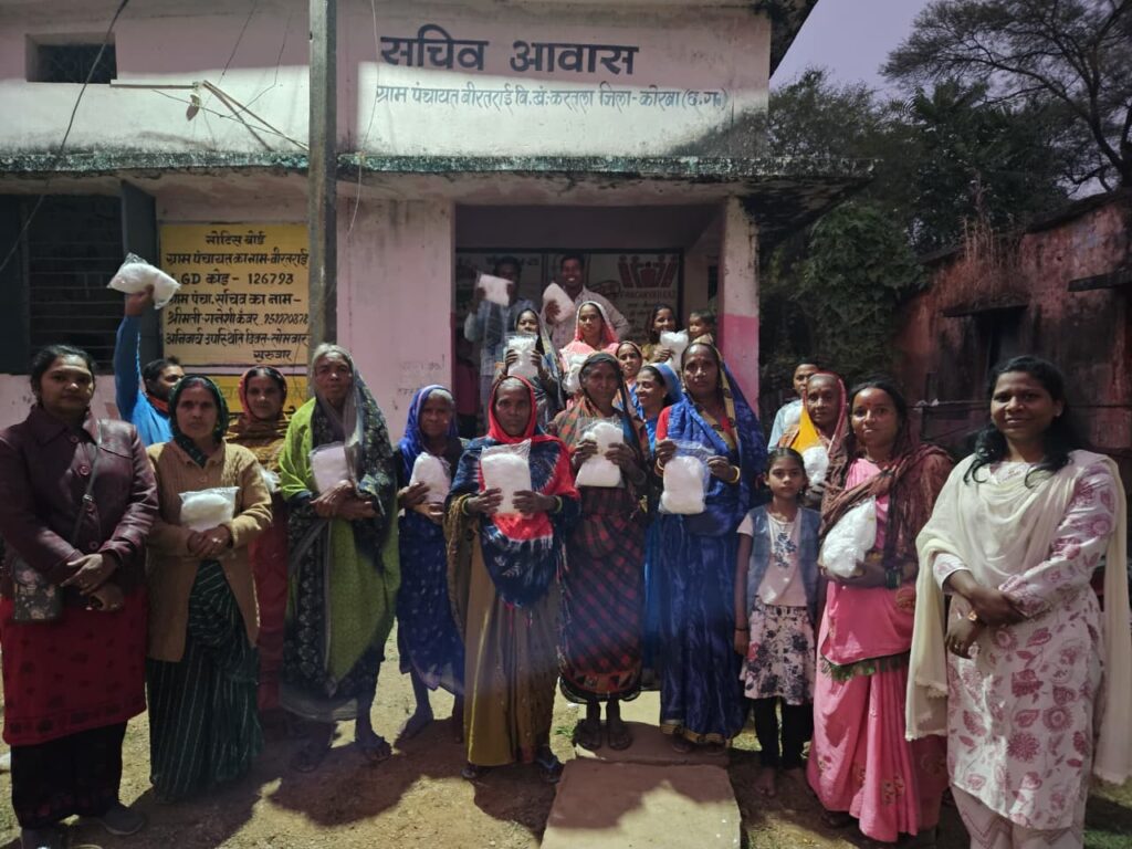 शासकीय तालाब के पट्टे से जय मां संतोषी समूह को मिला आजीविका का नया सहारा