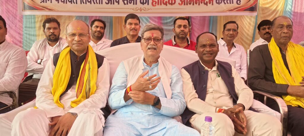 तिवरता का पंचायत भवन ग्रामीण विकास की मिसाल : डॉ. महंत